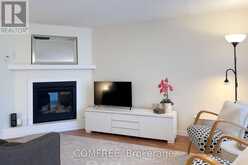 28 BLUEJAY DRIVE | Barrie Ontario | Slide Image Seven