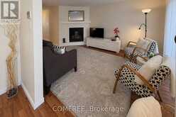 28 BLUEJAY DRIVE | Barrie Ontario | Slide Image Nine