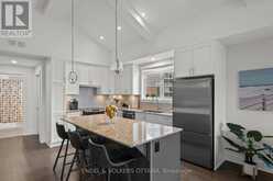 244 MULLIN PRIVATE | Ottawa Ontario | Slide Image Eight