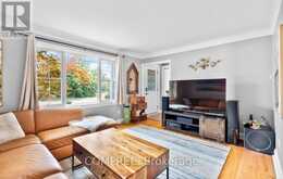 421 GREENWOOD AVENUE | Ottawa Ontario | Slide Image Five