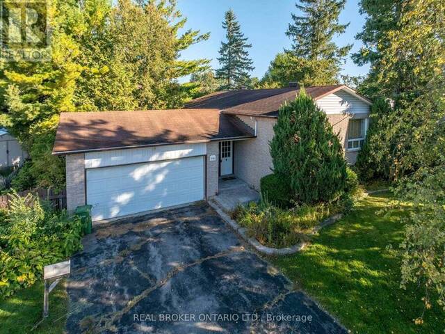16 GOLD CRESCENT Russell Ontario, K4R 1B4 - 3 Bedrooms Home For Sale