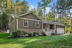77 LORLEI DRIVE | Lanark Highlands Ontario | Slide Image Two