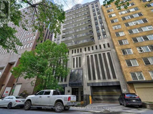 PH1 - 18 NEPEAN STREET Ottawa Ontario, K2P 2L2 - 1 Bedroom Condo For Sale