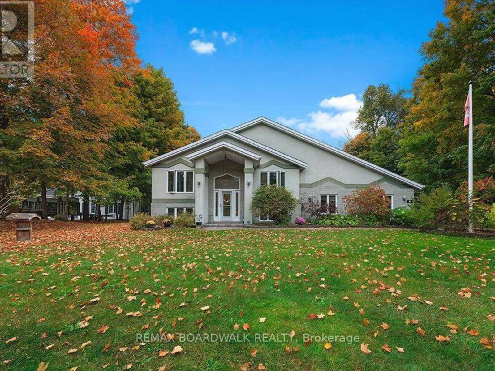 38 CLOUTIER DRIVE, Embrun, Ontario K0A 1W0