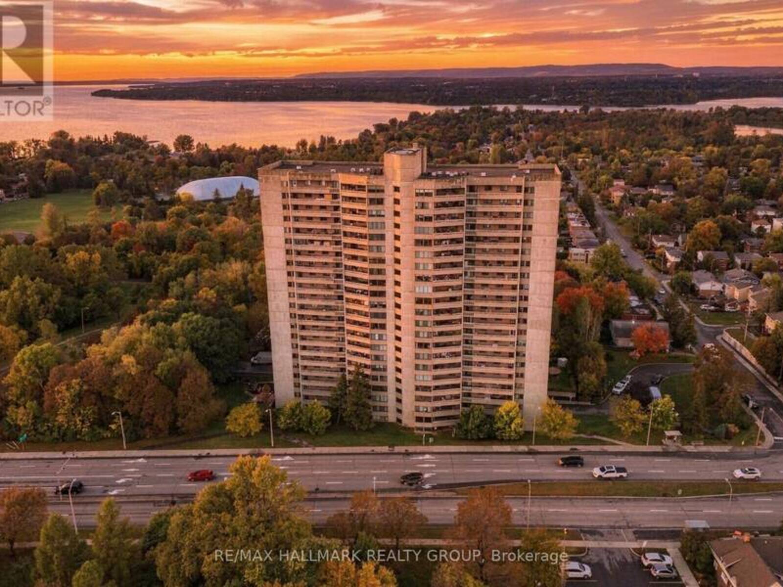 1005 - 415 GREENVIEW AVENUE, Ottawa, Ontario K2B 8G5