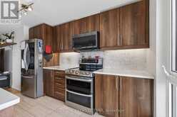 711 - 330 TITAN PRIVATE | Ottawa Ontario | Slide Image Eight