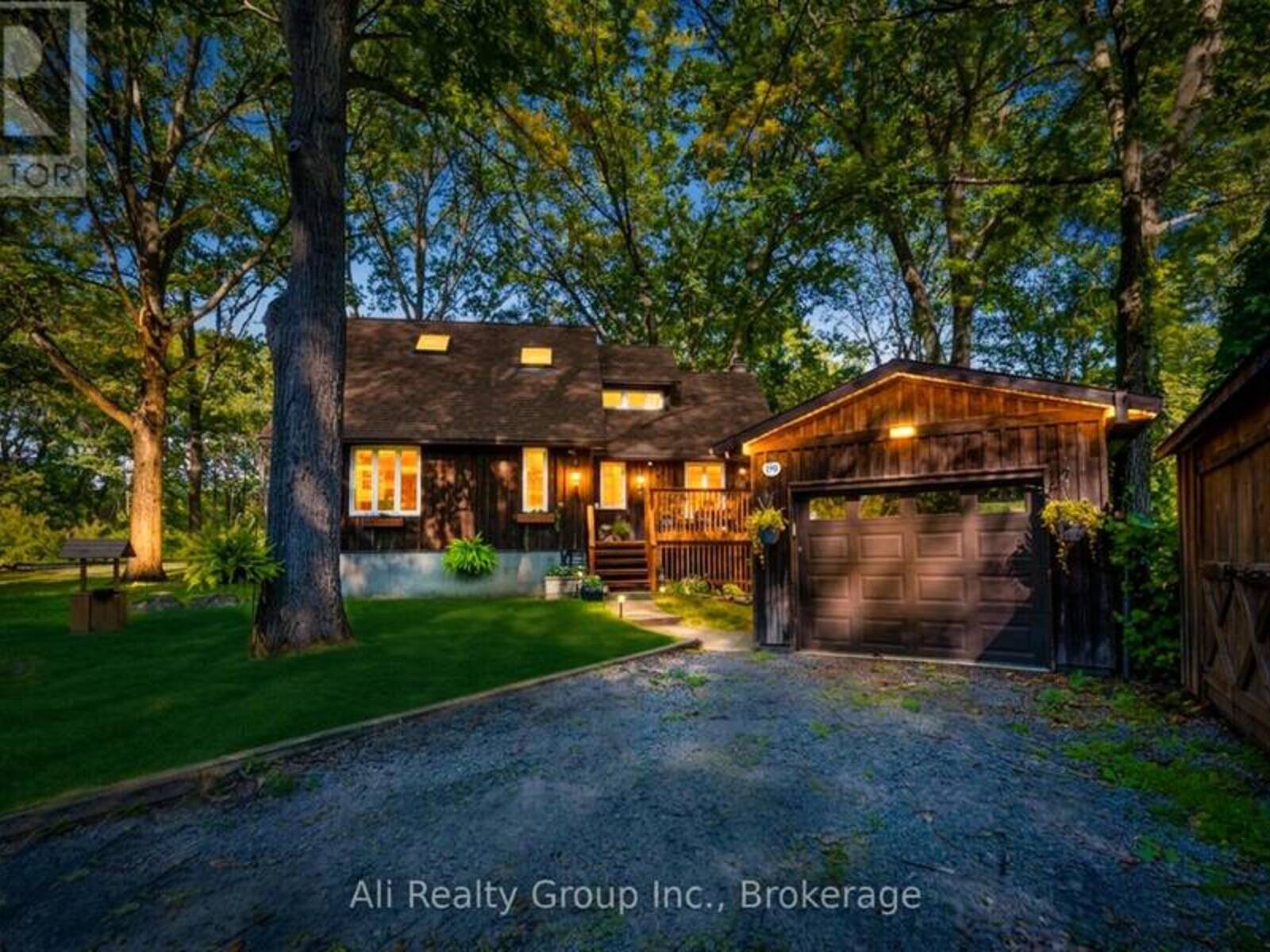 190 WOODS ROAD, Ottawa, Ontario K0A 3M0