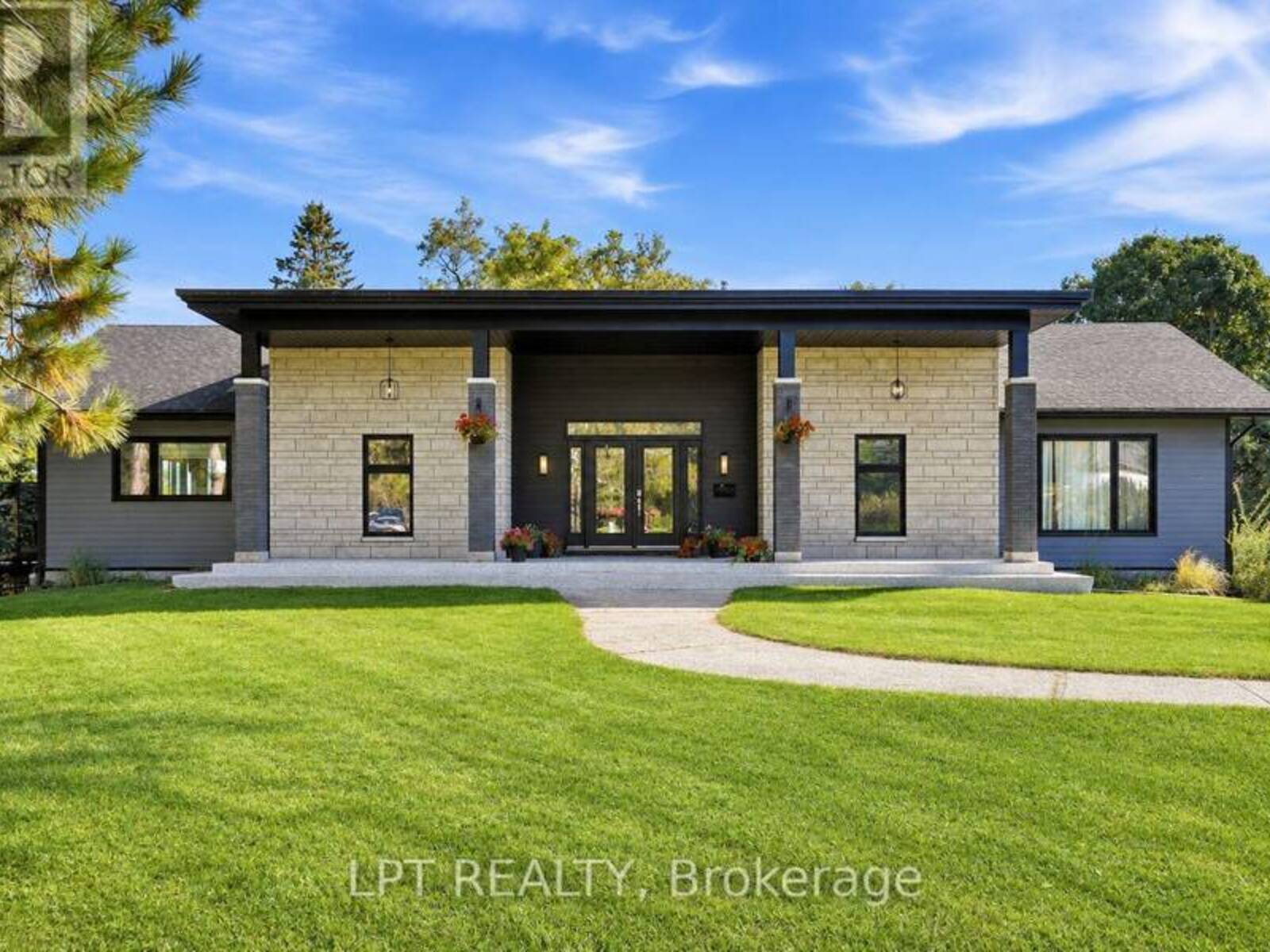 31 CARILLON CRESCENT, Hawkesbury, Ontario K6A 2T8