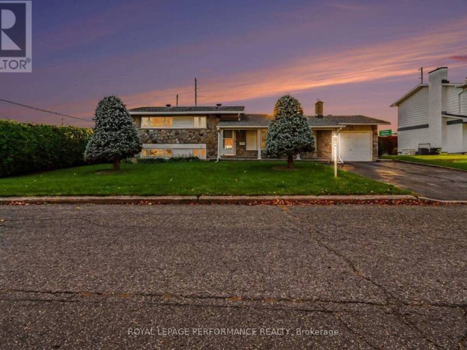 21 PULFORD CRESCENT, Ottawa, Ontario K2B 6L6