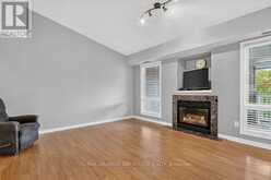 19 COLCHESTER SQUARE | Ottawa Ontario | Slide Image Nine