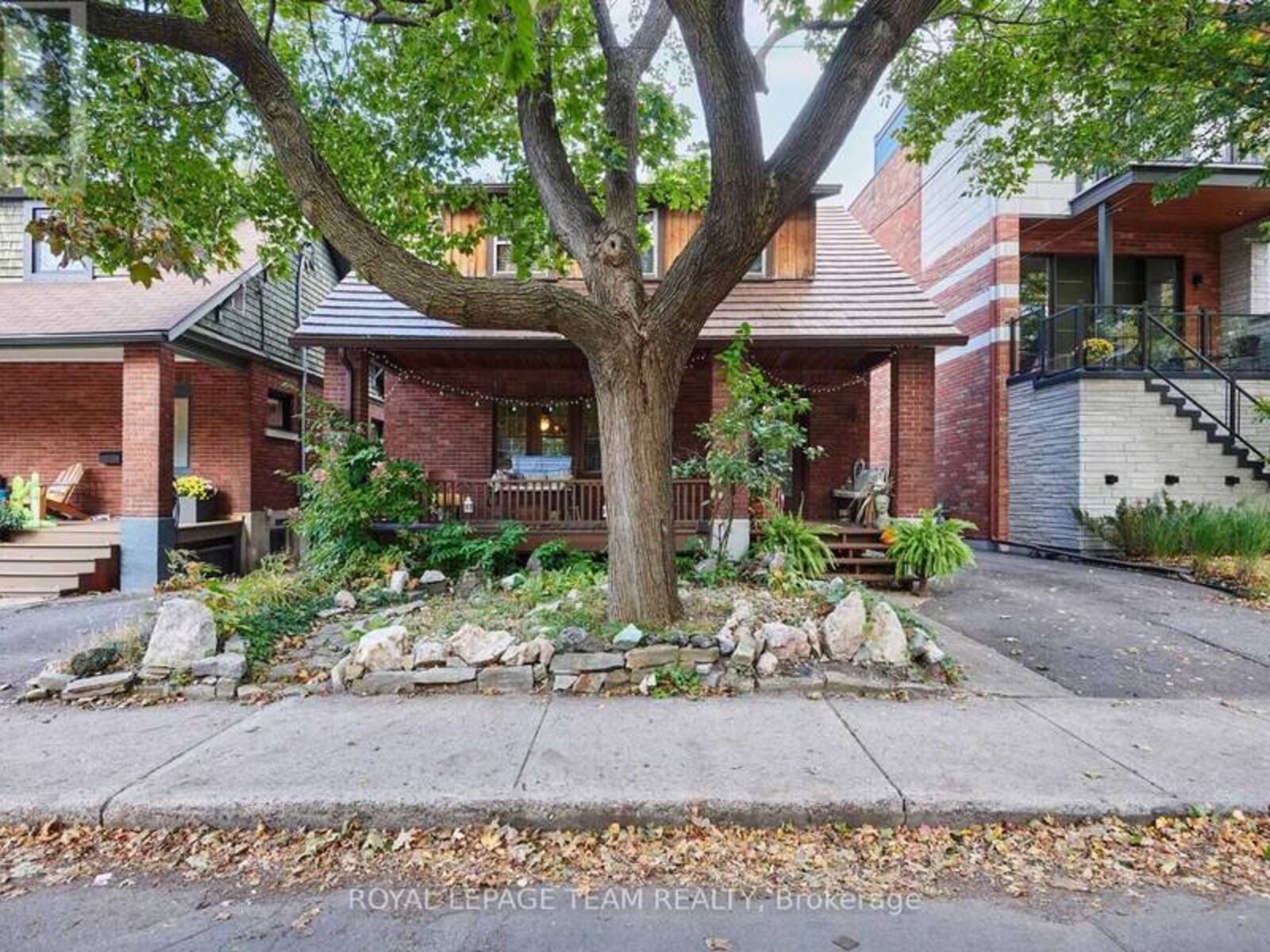 7 THORNTON AVENUE, Ottawa, Ontario K1S 2R8