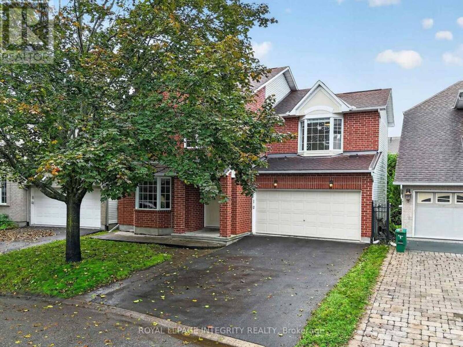 23 TYNE COURT, Ottawa, Ontario K2K 3H7