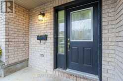 333 ROLLING MEADOW CRESCENT | Ottawa Ontario | Slide Image Three