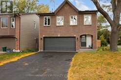 2 HACKETT STREET | Ottawa Ontario | Slide Image Two