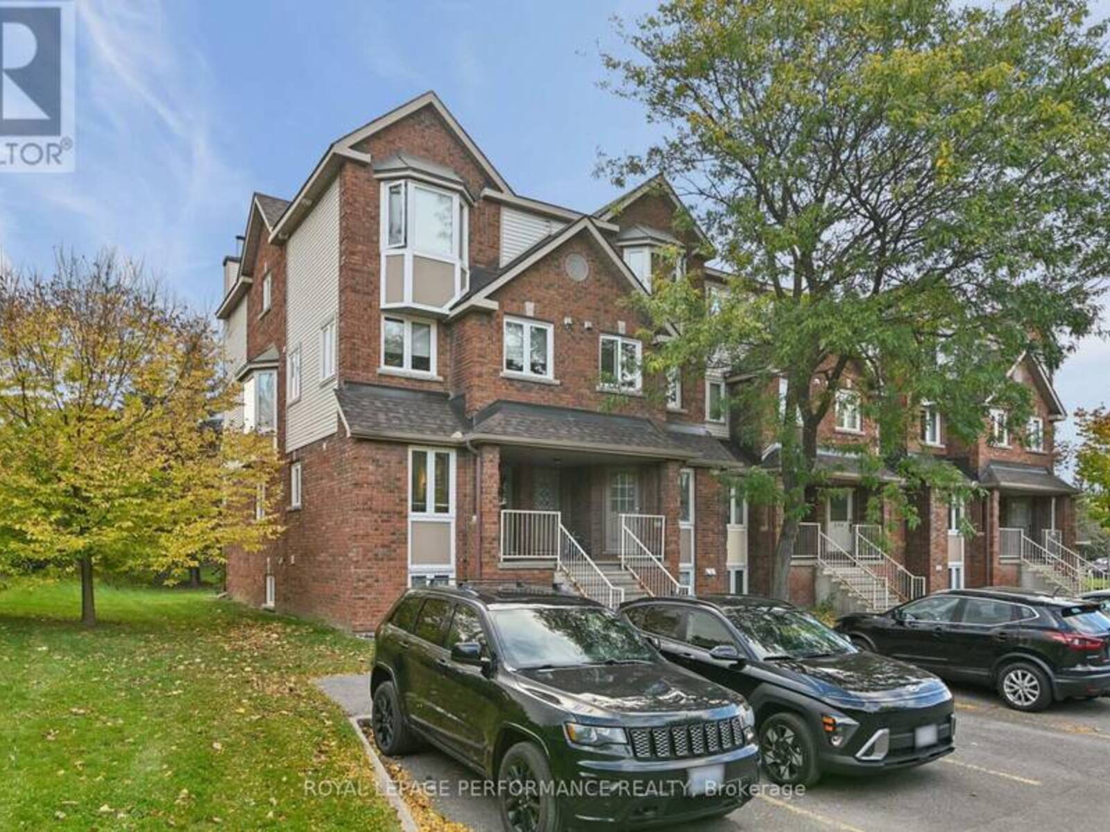 6 - 266 BRISTON PRIVATE, Ottawa, Ontario K1G 5P9