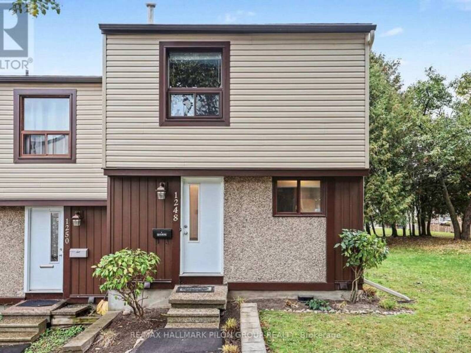1248 BETHAMY LANE, Ottawa, Ontario K1J 8P4