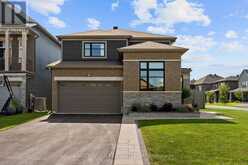 720 COAST CIRCLE | Ottawa Ontario | Slide Image Three