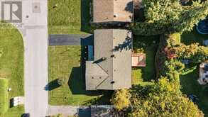 8 BRIAN CRESCENT | Ottawa Ontario | Slide Image Forty-eight