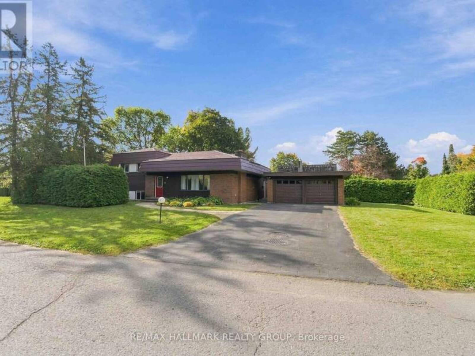 3 SANDWELL CRESCENT, Ottawa, Ontario K2K 1V2