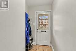 28 CRISPIN PRIVATE | Ottawa Ontario | Slide Image Three