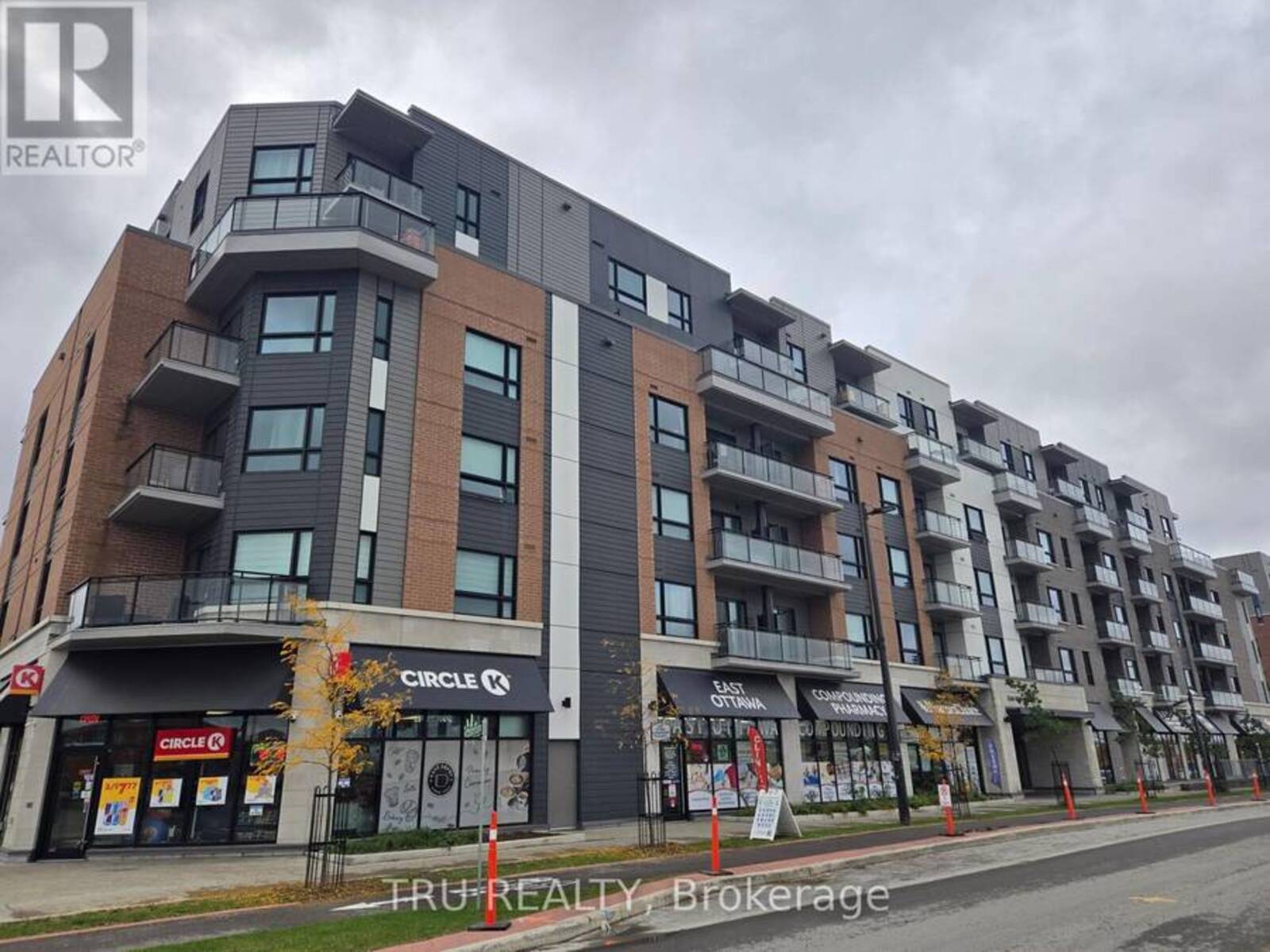 415 - 1350 HEMLOCK ROAD, Ottawa, Ontario K1K 5C2