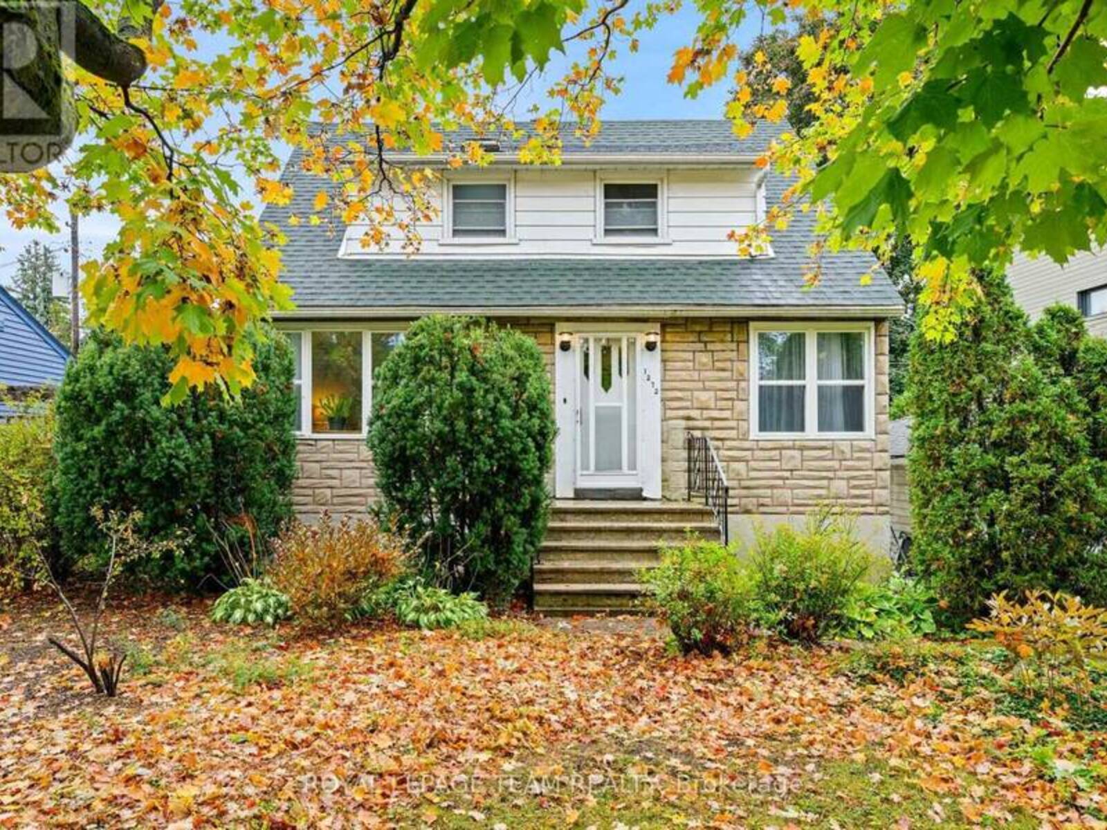 1272 LIVINGSTONE AVENUE, Ottawa, Ontario K1H 7P8
