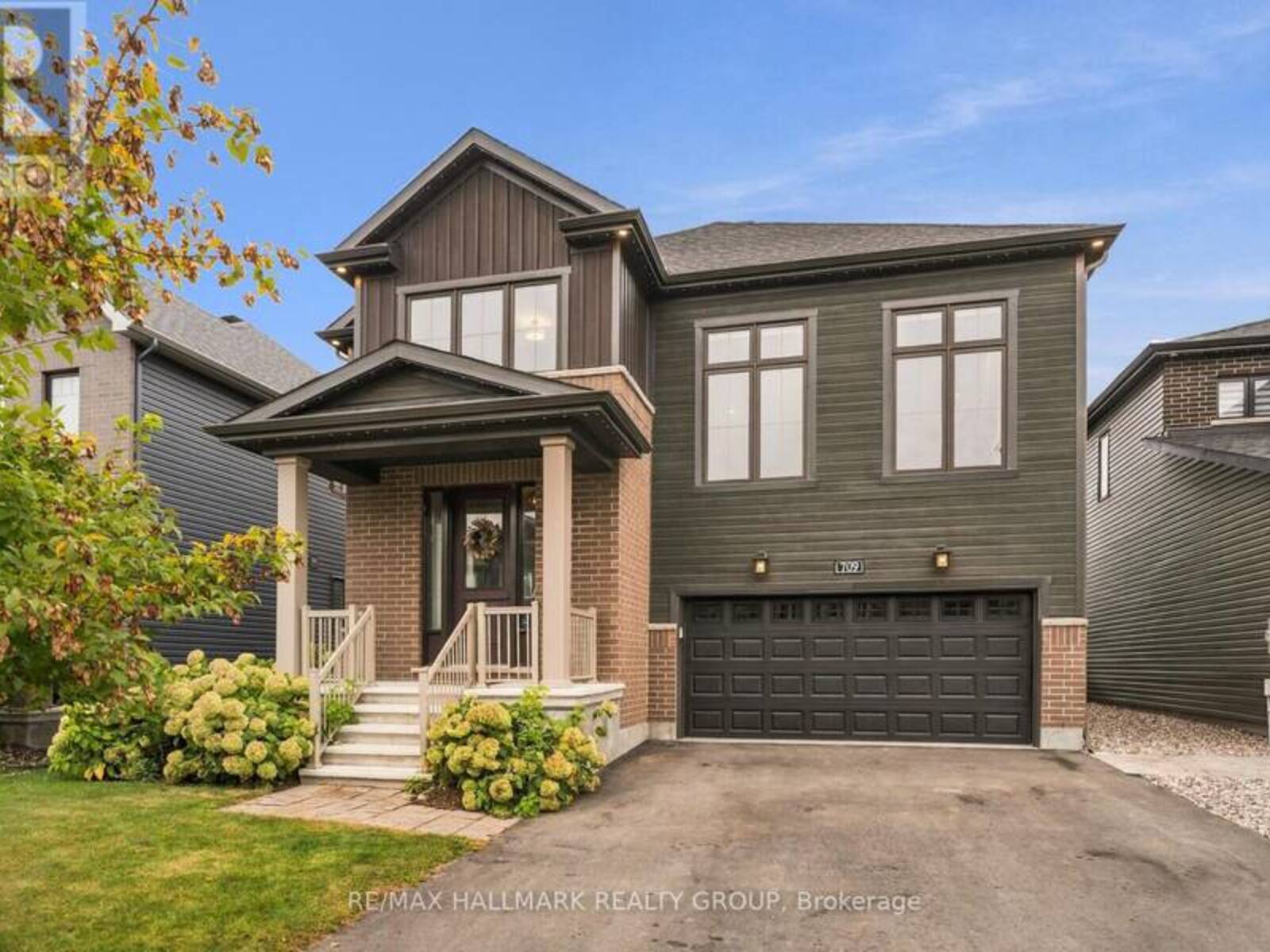 709 COAST CIRCLE, Ottawa, Ontario K4M 0N2