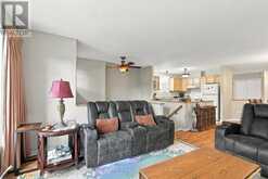 64 WHALINGS CIRCLE | Ottawa Ontario | Slide Image Fifteen