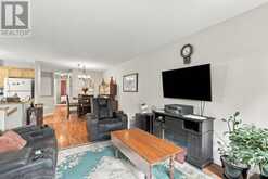 64 WHALINGS CIRCLE | Ottawa Ontario | Slide Image Sixteen