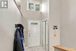 64 WHALINGS CIRCLE | Ottawa Ontario | Slide Image Five