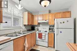 64 WHALINGS CIRCLE | Ottawa Ontario | Slide Image Nine