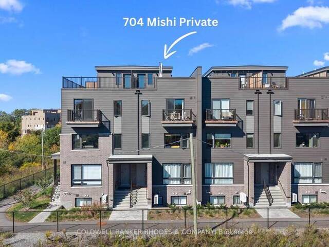 704 MISHI PRIVATE Ottawa Ontario, K1K 5C5 - 2 Bedrooms Condo For Sale