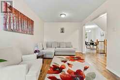 161 KINROSS PRIVATE | Ottawa Ontario | Slide Image Eight