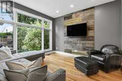 187 HINTON AVENUE N | Ottawa Ontario | Slide Image Twelve