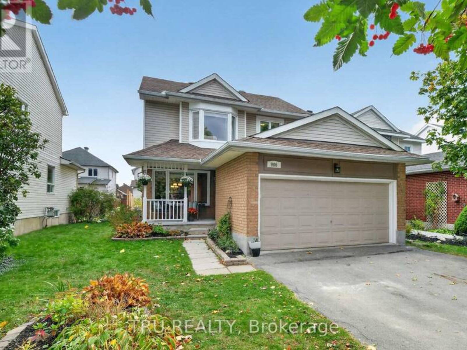 986 SHEENBORO CRESCENT, Ottawa, Ontario K4A 3M7
