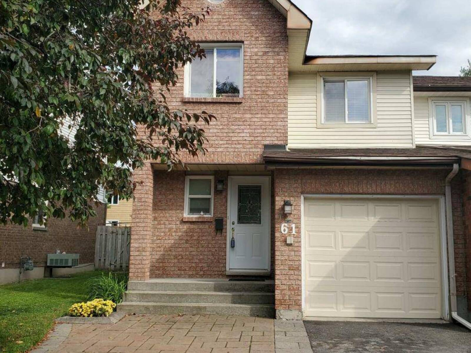 61 MCGIBBON DRIVE, Ottawa, Ontario K2L 4A6