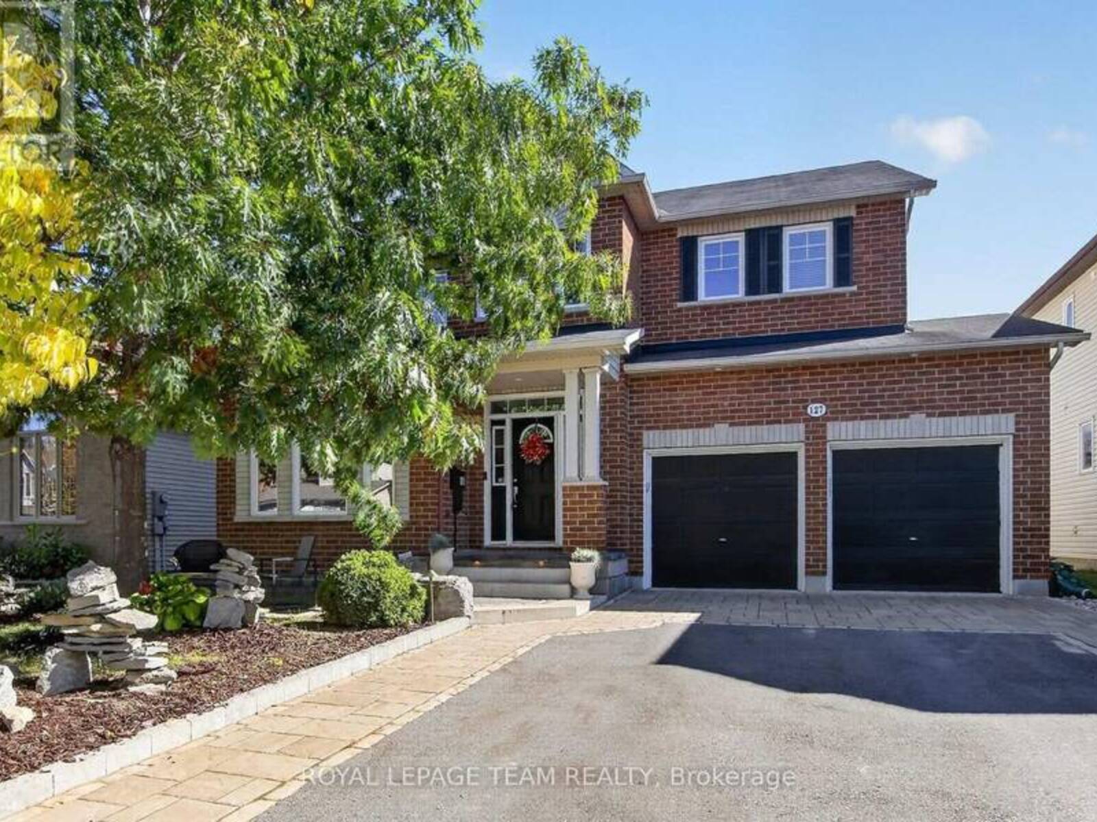 127 COYOTE CRESCENT, Ottawa, Ontario K2S 2G5