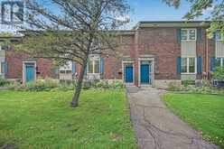 30 VIEWPOINTE PRIVATE | Ottawa Ontario | Slide Image One