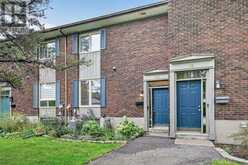 30 VIEWPOINTE PRIVATE | Ottawa Ontario | Slide Image Three
