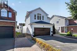 8 ORISKA WAY | Ottawa Ontario | Slide Image Three