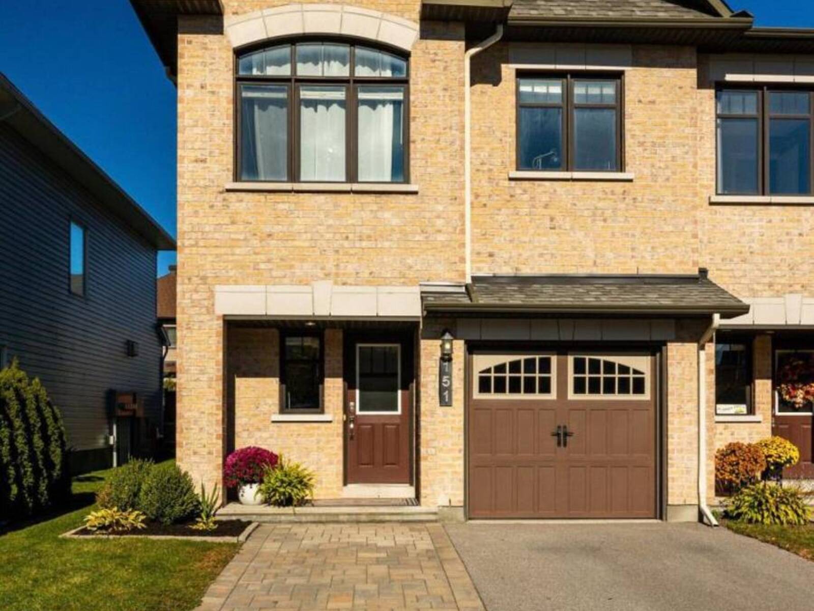 151 CALVINGTON AVENUE, Ottawa, Ontario K2T 0H8