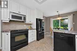 4 DAVIS LANE | Smiths Falls Ontario | Slide Image Ten
