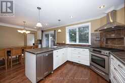 2128 BENJAMIN AVENUE | Ottawa Ontario | Slide Image Eight
