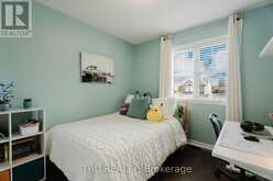 200 TRAIL SIDE CIRCLE | Ottawa Ontario | Slide Image Nineteen