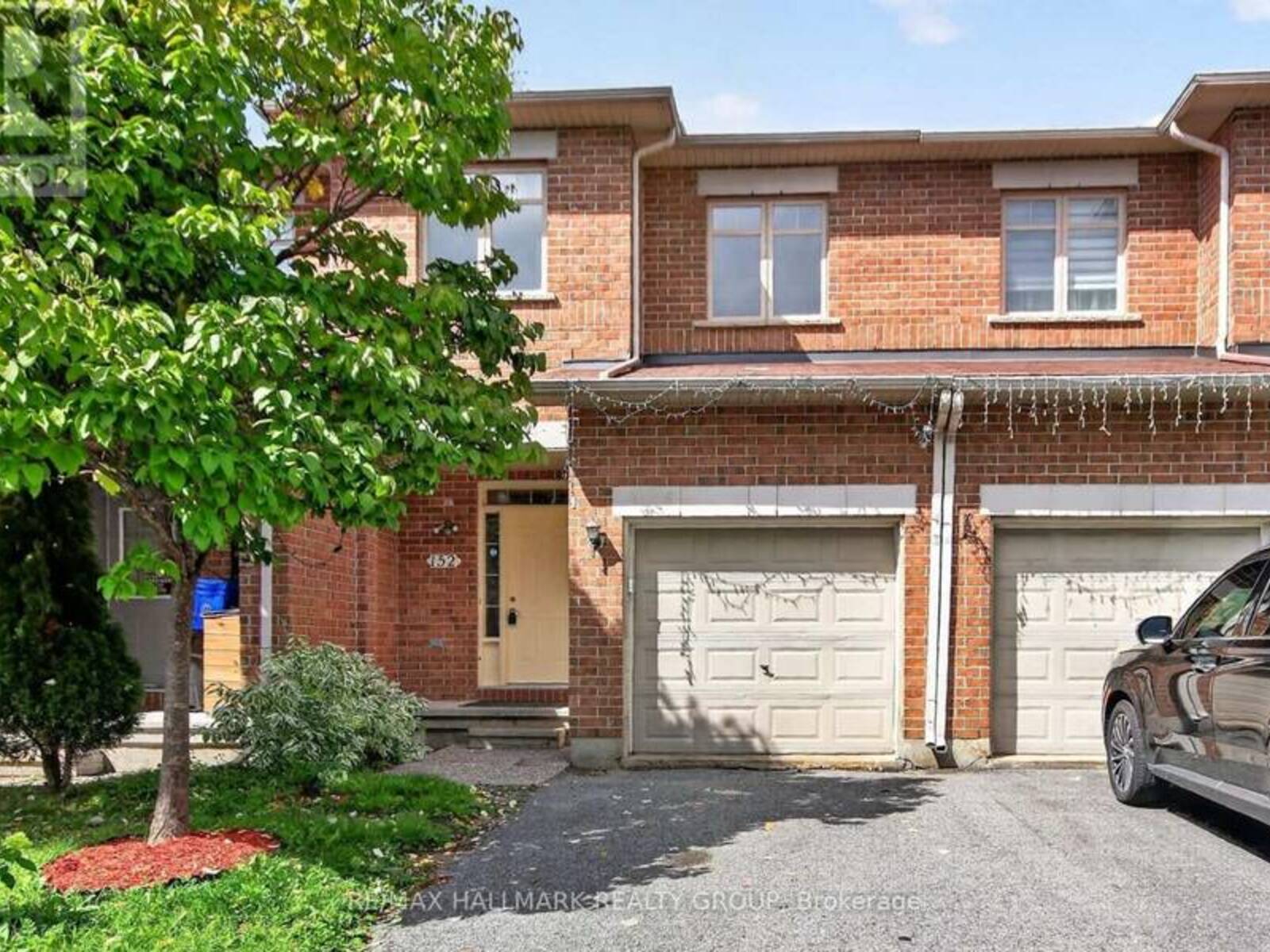 152 CALAVERAS AVENUE, Ottawa, Ontario K2J 5K4