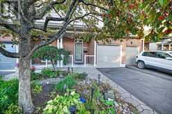 125 PARKROSE PRIVATE | Ottawa Ontario | Slide Image Three