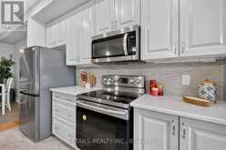 744 DEARBORN PRIVATE | Ottawa Ontario | Slide Image Nineteen