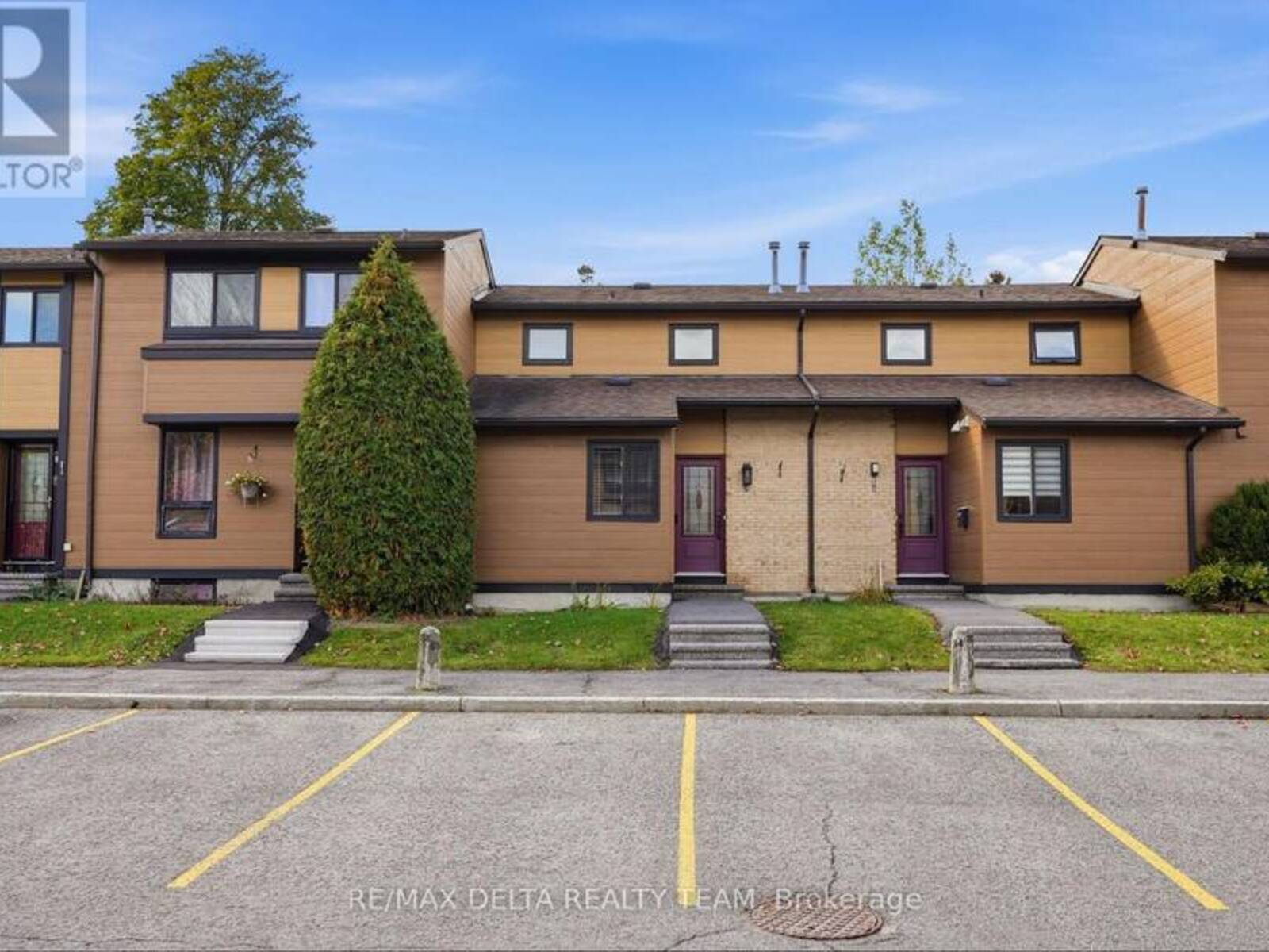 6917 BILBERRY DRIVE, Ottawa, Ontario K1C 2C1