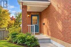 37 TOBERMORY CRESCENT | Ottawa Ontario | Slide Image Three