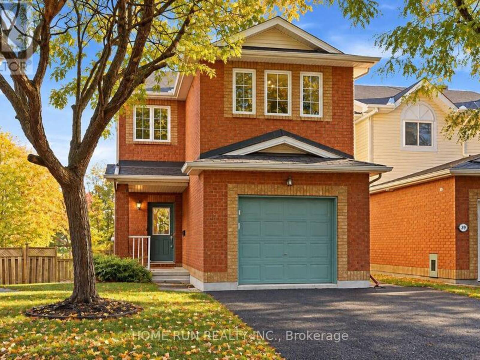 37 TOBERMORY CRESCENT, Ottawa, Ontario K2K 2S2